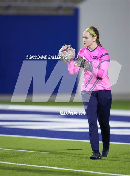 Thumbnail 3 in Boyd vs. McKinney photogallery.