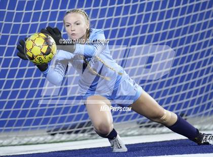 Thumbnail 1 in Boyd vs. McKinney photogallery.