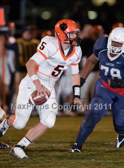 Thumbnail 2 in Wheaton-Warrenville South @ East (IHSA Class 7A Semifinals) photogallery.