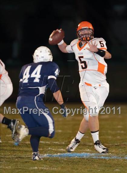 Thumbnail 3 in Wheaton-Warrenville South @ East (IHSA Class 7A Semifinals) photogallery.