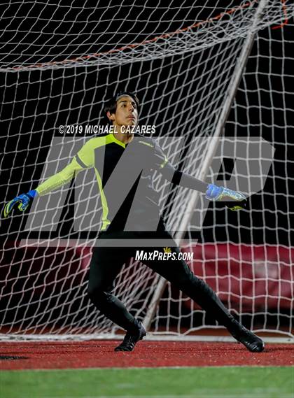 Thumbnail 2 in Cathedral Catholic vs. Mission Hills photogallery.