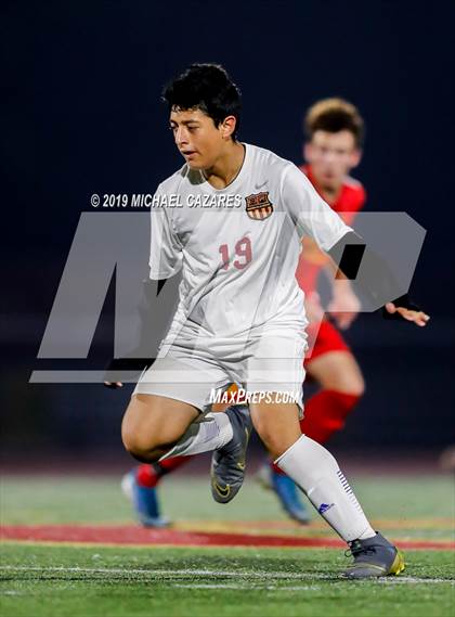 Thumbnail 2 in Cathedral Catholic vs. Mission Hills photogallery.