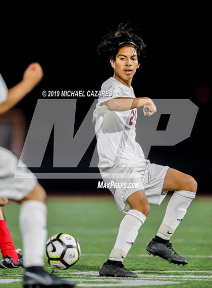 Thumbnail 2 in Cathedral Catholic vs. Mission Hills photogallery.