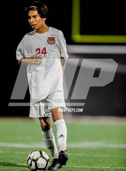 Thumbnail 2 in Cathedral Catholic vs. Mission Hills photogallery.