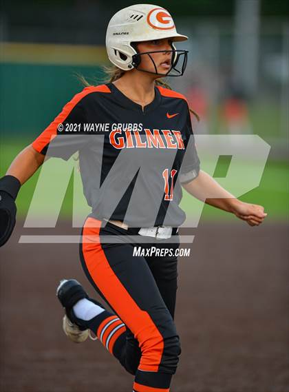 Thumbnail 3 in Gilmer vs. Spring Hill (UIL 4A Bi-District Playoff) photogallery.