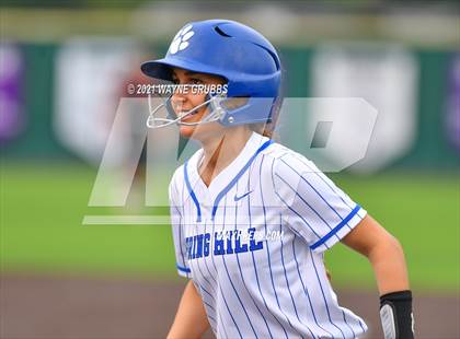 Thumbnail 1 in Gilmer vs. Spring Hill (UIL 4A Bi-District Playoff) photogallery.