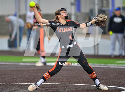Thumbnail 3 in Gilmer vs. Spring Hill (UIL 4A Bi-District Playoff) photogallery.