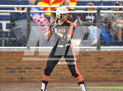 Thumbnail 2 in Gilmer vs. Spring Hill (UIL 4A Bi-District Playoff) photogallery.