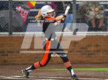 Thumbnail 2 in Gilmer vs. Spring Hill (UIL 4A Bi-District Playoff) photogallery.