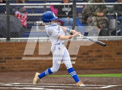 Thumbnail 1 in Gilmer vs. Spring Hill (UIL 4A Bi-District Playoff) photogallery.