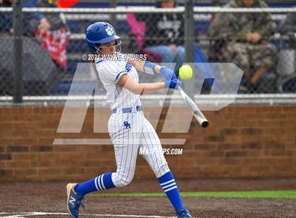 Thumbnail 2 in Gilmer vs. Spring Hill (UIL 4A Bi-District Playoff) photogallery.