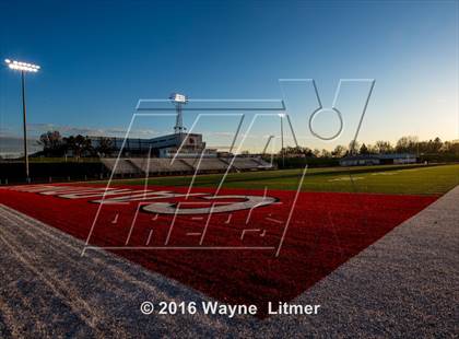 Thumbnail 3 in Colerain (2016 Preseason Top 25 Early Contenders Photo Shoot)  photogallery.