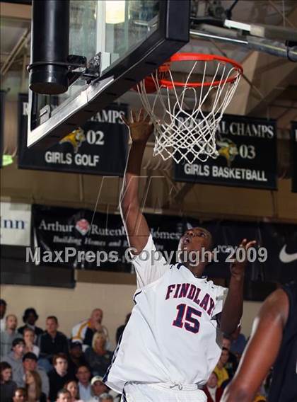 Thumbnail 1 in Winter Park vs. Findlay Prep (City of Palms Classic) photogallery.
