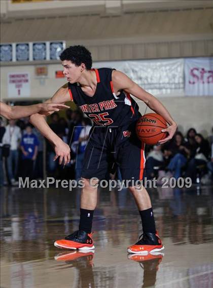 Thumbnail 2 in Winter Park vs. Findlay Prep (City of Palms Classic) photogallery.