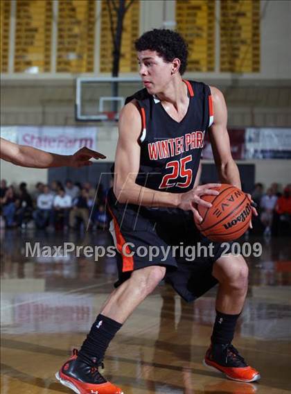 Thumbnail 1 in Winter Park vs. Findlay Prep (City of Palms Classic) photogallery.