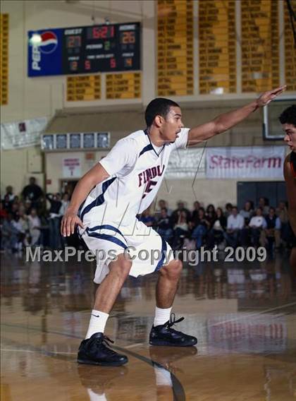 Thumbnail 1 in Winter Park vs. Findlay Prep (City of Palms Classic) photogallery.