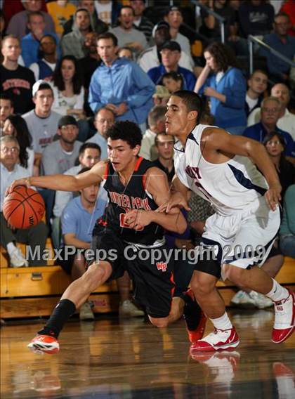 Thumbnail 3 in Winter Park vs. Findlay Prep (City of Palms Classic) photogallery.