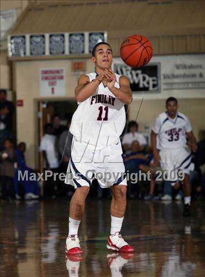 Thumbnail 2 in Winter Park vs. Findlay Prep (City of Palms Classic) photogallery.