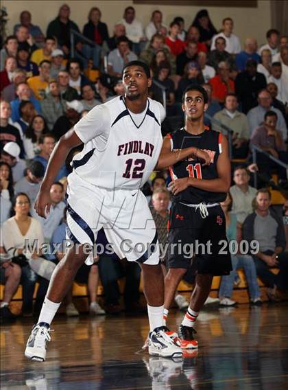 Thumbnail 1 in Winter Park vs. Findlay Prep (City of Palms Classic) photogallery.