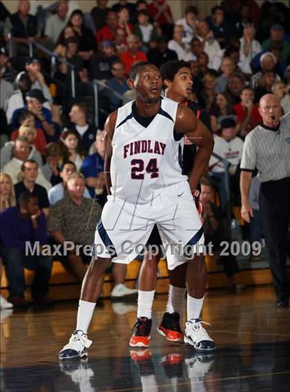Thumbnail 2 in Winter Park vs. Findlay Prep (City of Palms Classic) photogallery.