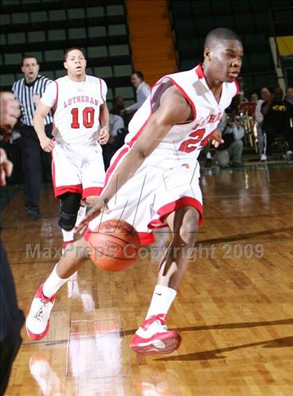 Thumbnail 3 in Long Island Lutheran vs. Jamesville-DeWitt (NYS Federation A Final) photogallery.