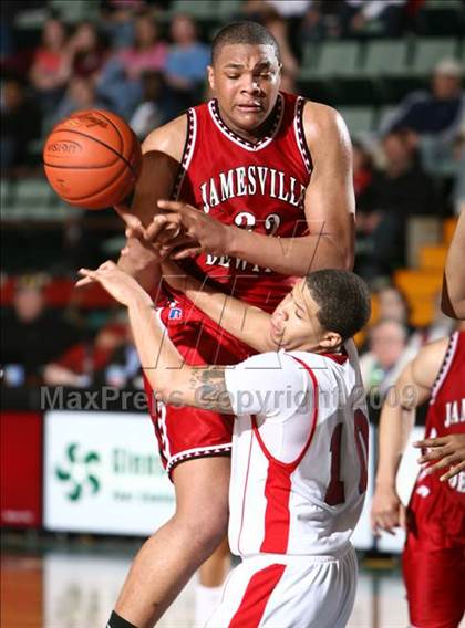 Thumbnail 3 in Long Island Lutheran vs. Jamesville-DeWitt (NYS Federation A Final) photogallery.