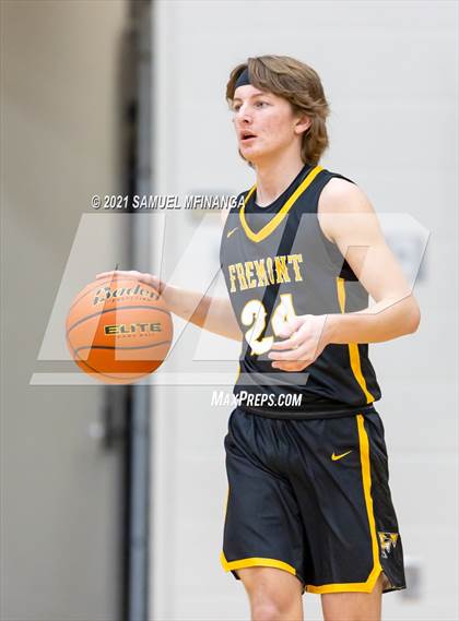 Thumbnail 1 in Fremont @ Millard North photogallery.