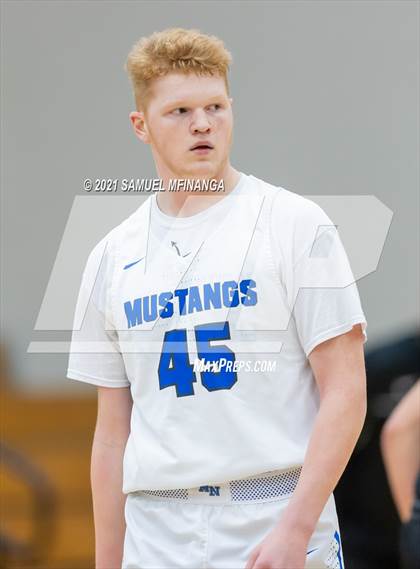 Thumbnail 1 in Fremont @ Millard North photogallery.