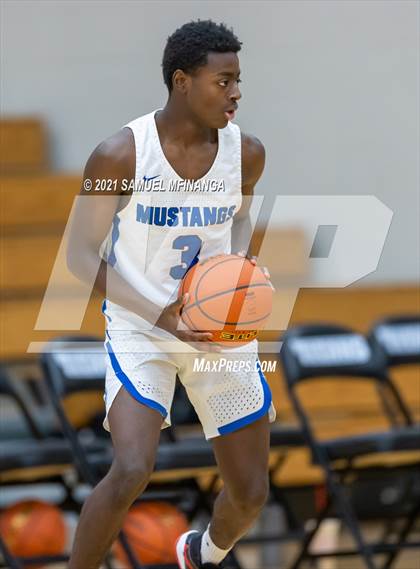 Thumbnail 3 in Fremont @ Millard North photogallery.