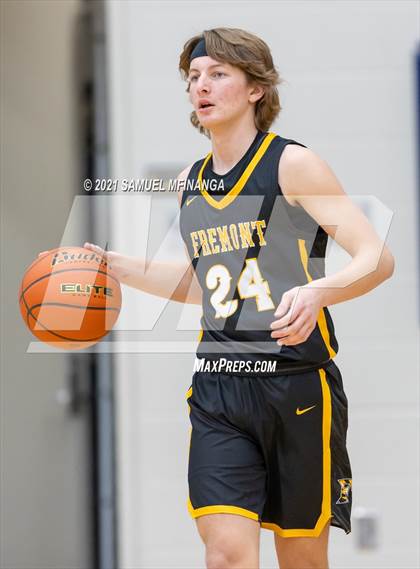 Thumbnail 3 in Fremont @ Millard North photogallery.