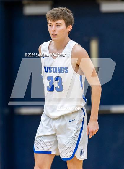 Thumbnail 1 in Fremont @ Millard North photogallery.