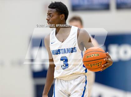 Thumbnail 1 in Fremont @ Millard North photogallery.