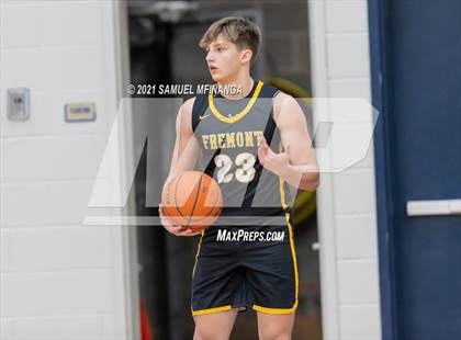 Thumbnail 1 in Fremont @ Millard North photogallery.