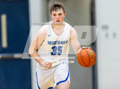 Thumbnail 3 in Fremont @ Millard North photogallery.