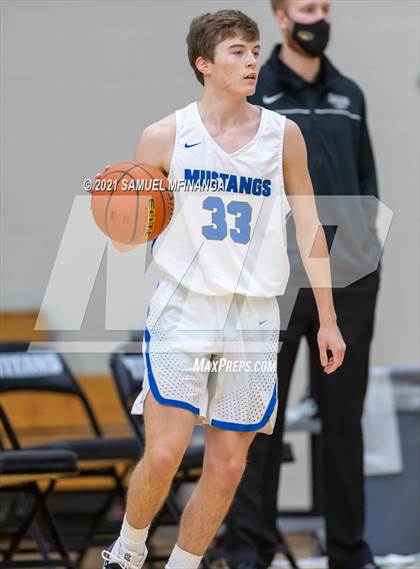Thumbnail 3 in Fremont @ Millard North photogallery.