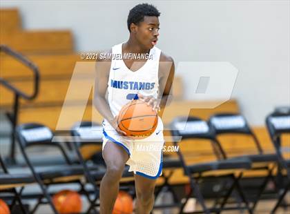 Thumbnail 1 in Fremont @ Millard North photogallery.