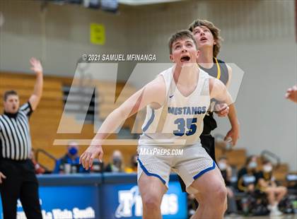 Thumbnail 3 in Fremont @ Millard North photogallery.