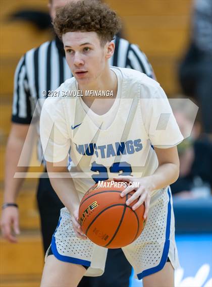 Thumbnail 2 in Fremont @ Millard North photogallery.