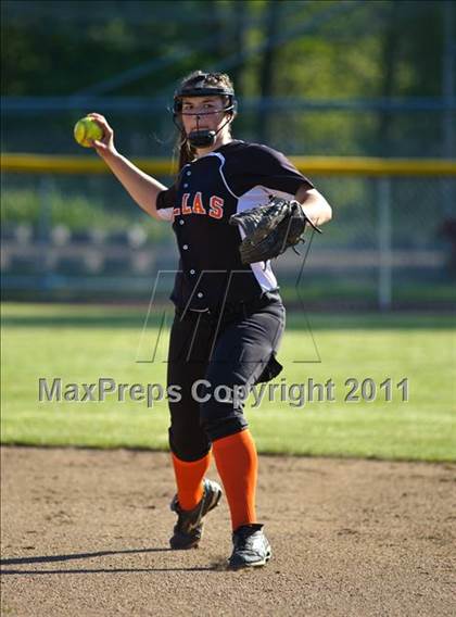 Thumbnail 3 in Dallas @ Marist photogallery.