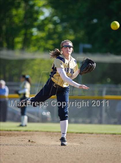 Thumbnail 3 in Dallas @ Marist photogallery.