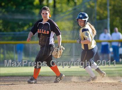 Thumbnail 2 in Dallas @ Marist photogallery.