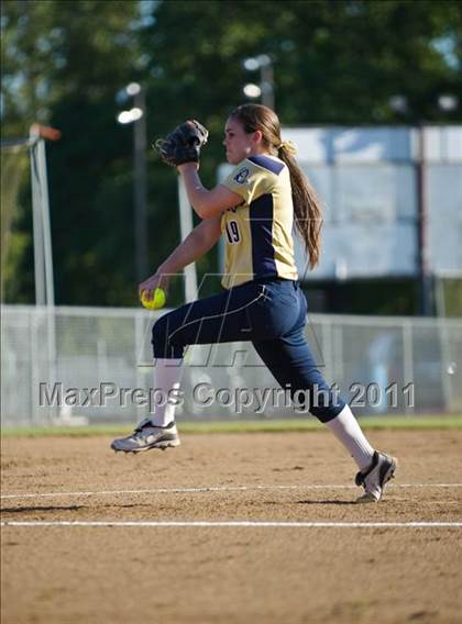 Thumbnail 1 in Dallas @ Marist photogallery.