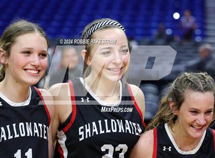 Thumbnail 3 in Huntington vs. Shallowater (UIL 3A Basketball Final Medal Ceremony) photogallery.