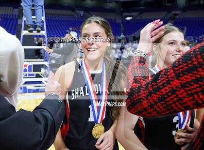 Thumbnail 2 in Huntington vs. Shallowater (UIL 3A Basketball Final Medal Ceremony) photogallery.