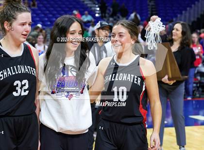 Thumbnail 3 in Huntington vs. Shallowater (UIL 3A Basketball Final Medal Ceremony) photogallery.