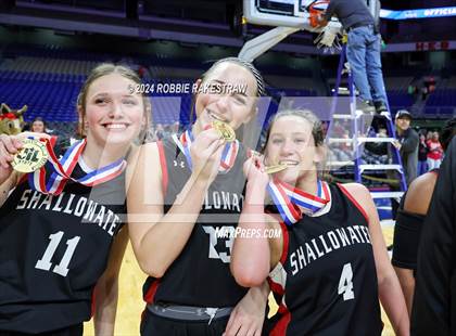 Thumbnail 1 in Huntington vs. Shallowater (UIL 3A Basketball Final Medal Ceremony) photogallery.