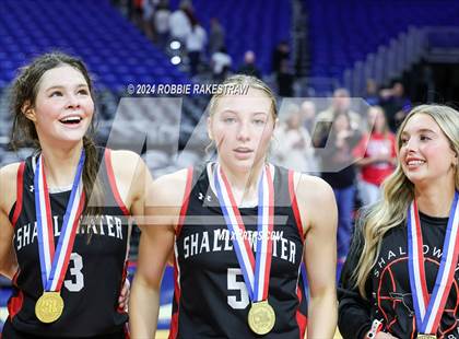 Thumbnail 3 in Huntington vs. Shallowater (UIL 3A Basketball Final Medal Ceremony) photogallery.