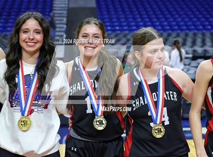 Thumbnail 1 in Huntington vs. Shallowater (UIL 3A Basketball Final Medal Ceremony) photogallery.