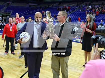 Thumbnail 3 in Huntington vs. Shallowater (UIL 3A Basketball Final Medal Ceremony) photogallery.
