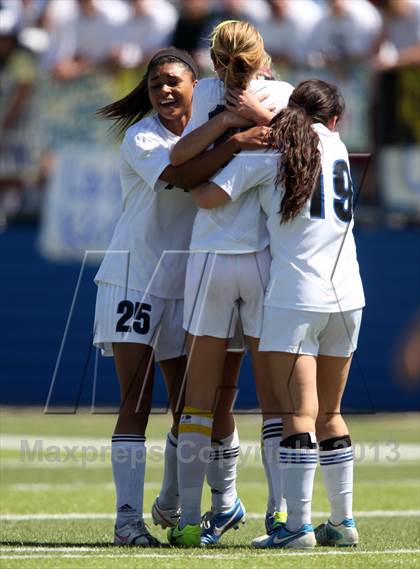Thumbnail 1 in Guyer [John H.] vs. Highland Park (UIL 4A Finals) photogallery.